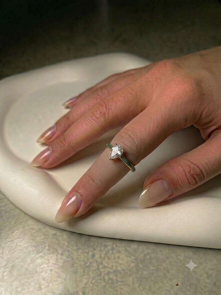 Spark stone ring
